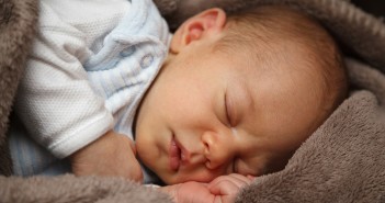 Как укладывать ребенка спать