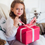 Что подарить девочке на 6 лет на день рождения: недорого, у которой все есть, идеи подарков